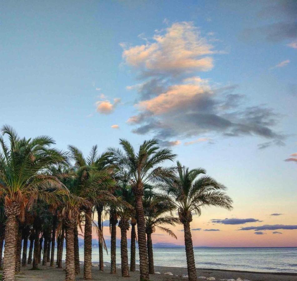Luxury Duplex- 7 Minutes From The Beach Torremolinos Eksteriør billede