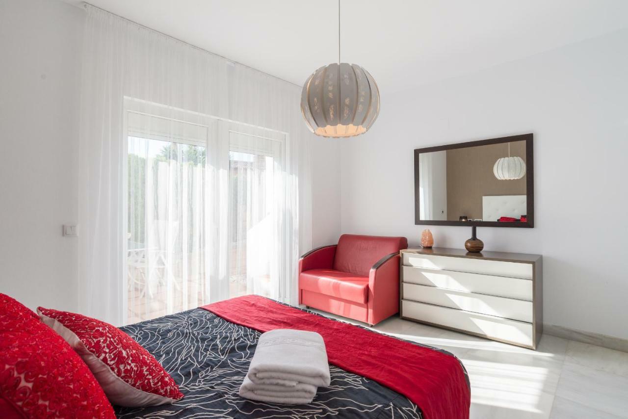 Luxury Duplex- 7 Minutes From The Beach Torremolinos Eksteriør billede