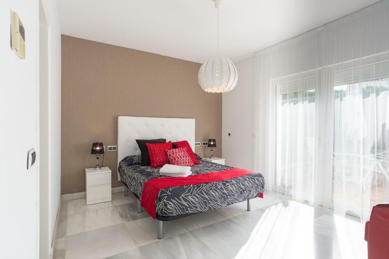 Luxury Duplex- 7 Minutes From The Beach Torremolinos Eksteriør billede