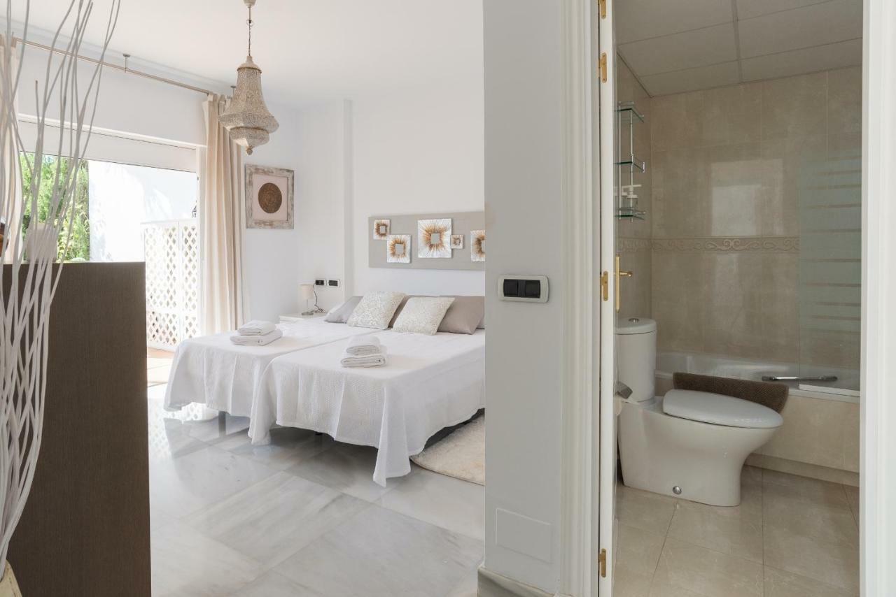 Luxury Duplex- 7 Minutes From The Beach Torremolinos Eksteriør billede