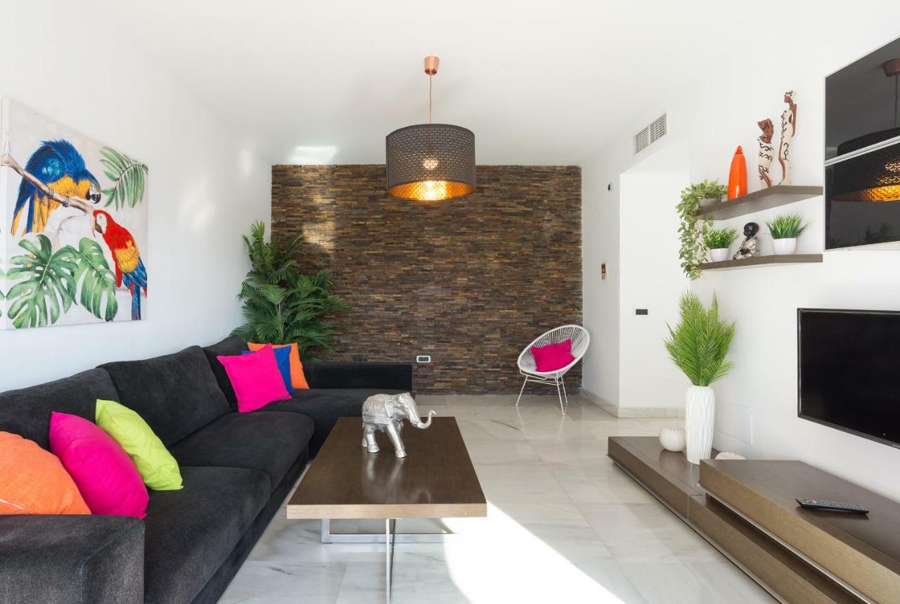 Luxury Duplex- 7 Minutes From The Beach Torremolinos Eksteriør billede
