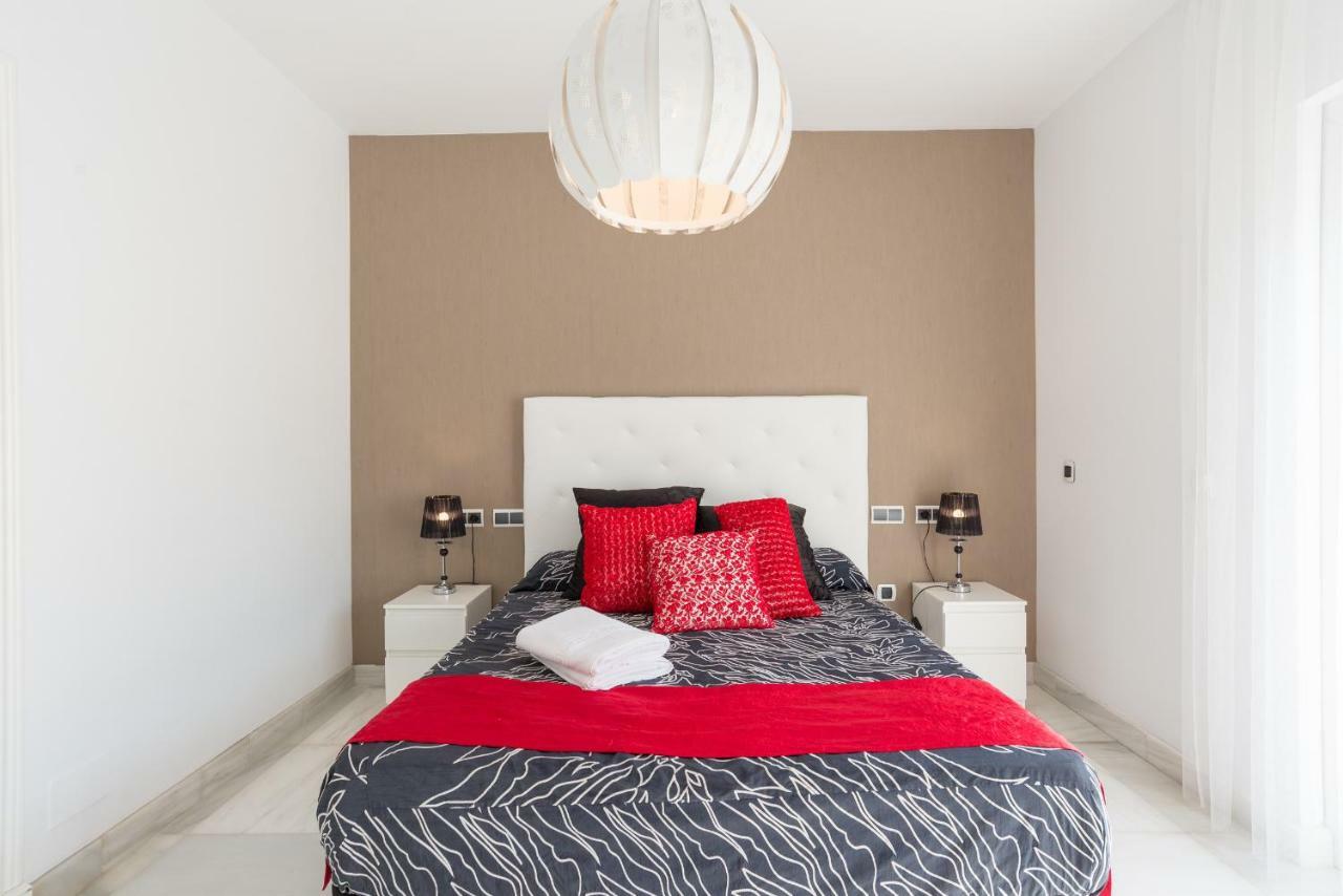 Luxury Duplex- 7 Minutes From The Beach Torremolinos Eksteriør billede