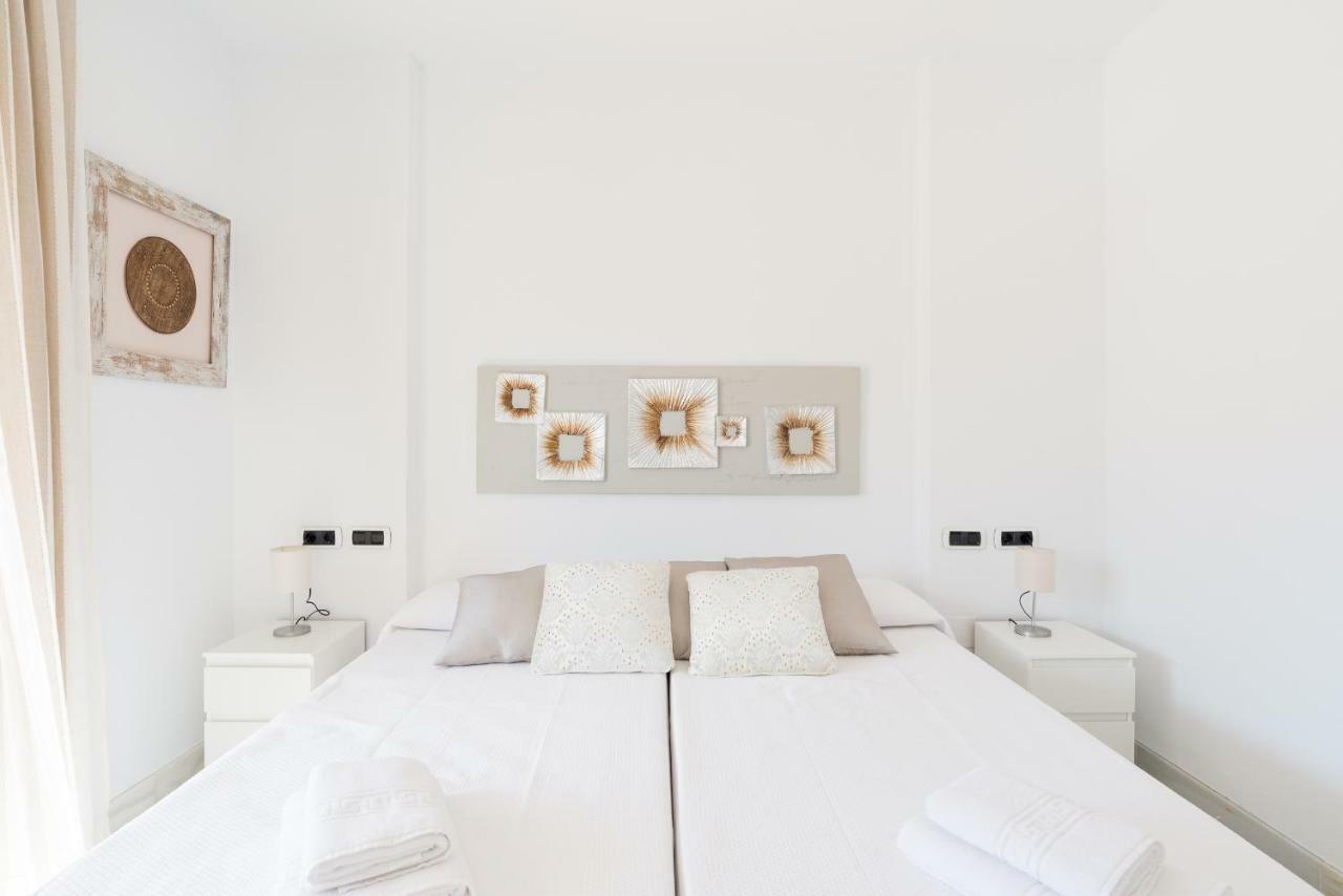 Luxury Duplex- 7 Minutes From The Beach Torremolinos Eksteriør billede