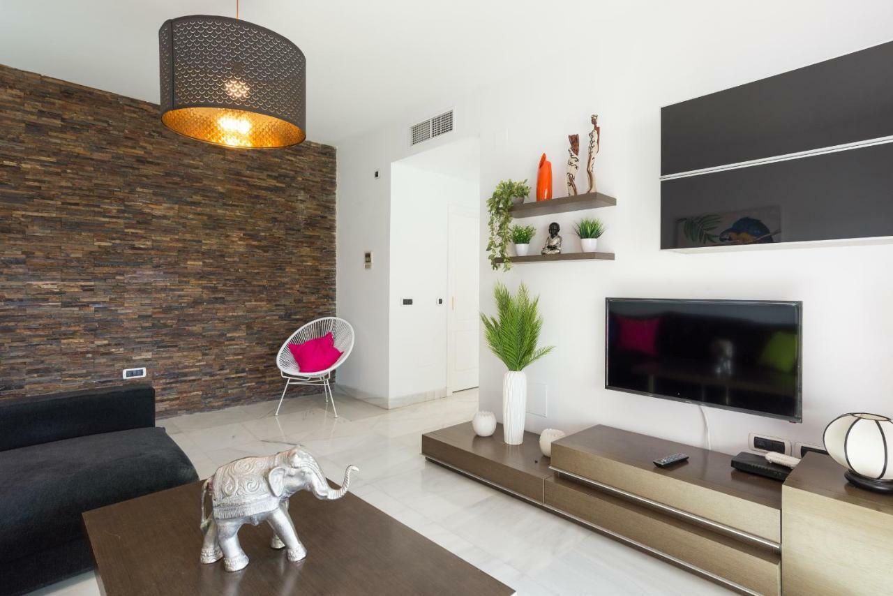 Luxury Duplex- 7 Minutes From The Beach Torremolinos Eksteriør billede